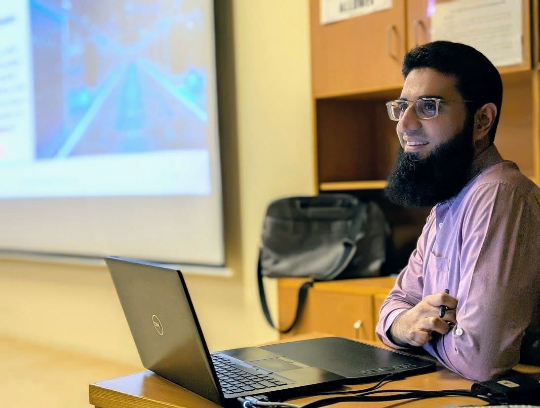 Abdul Haseeb facilitating the AI for Educators session